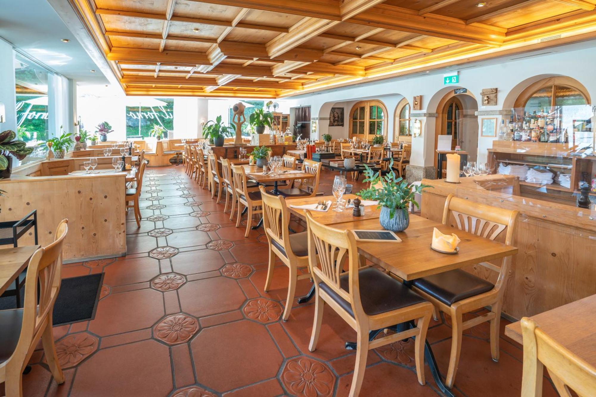 Hotel Des Alpes Флімс Екстер'єр фото