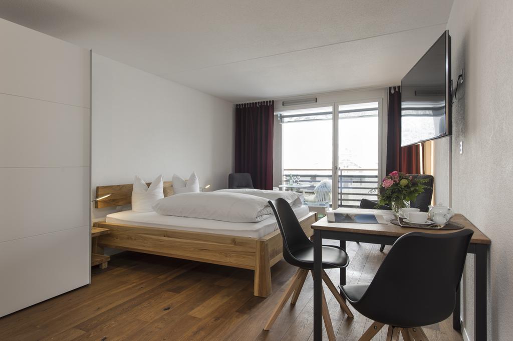 Hotel Des Alpes Флімс Екстер'єр фото